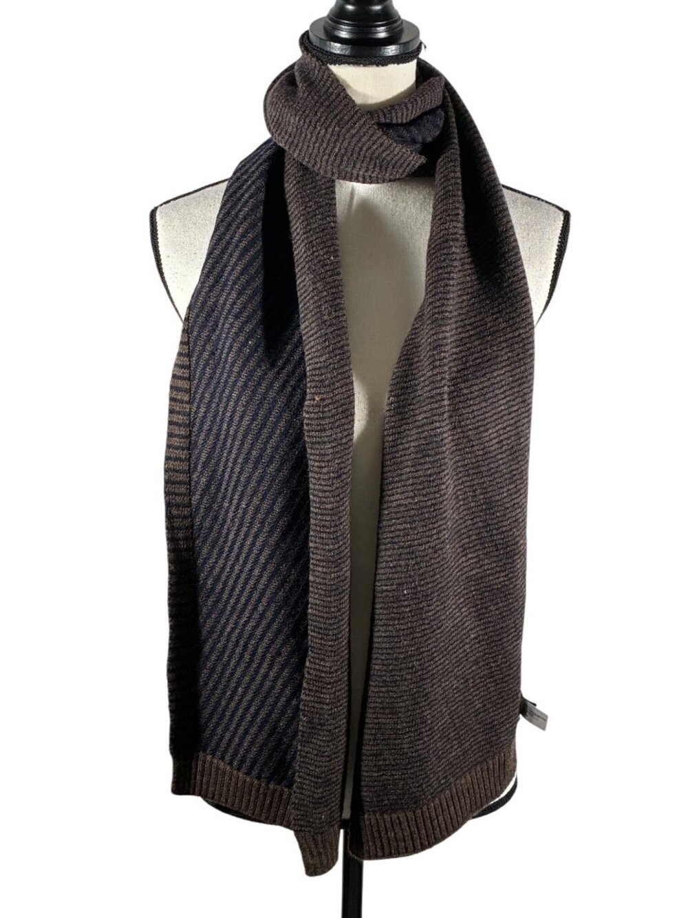 Gap Brown & Navy Striped 100% Merino Wool Scarf with asymmetric ends outdoor act